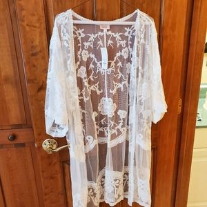 NWT Beautiful lace kimono